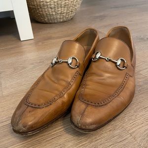 Brown leather men’s Gucci shoes